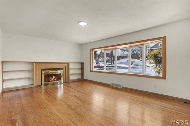 106 S Brent Avenue, St Louis, MO 63122