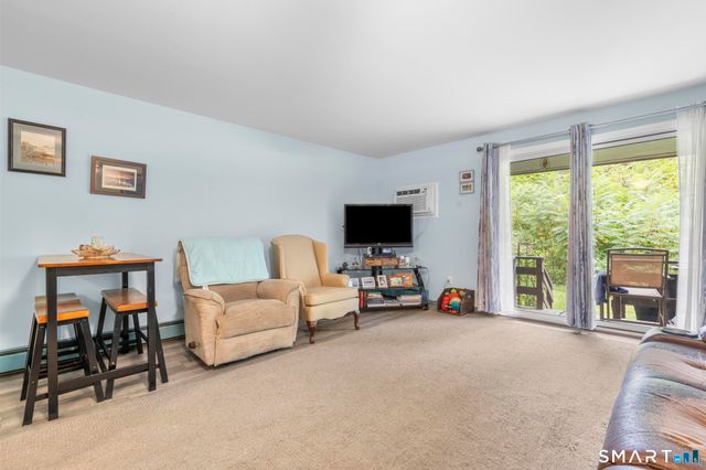 104 Moylan Court 104, Newington, CT 06111