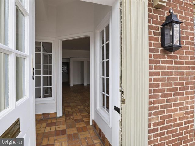 623 S WASHINGTON ST, Alexandria, VA 22314