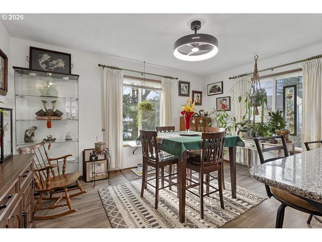 14850 Ne ROSE Pkwy, Portland, OR 97230