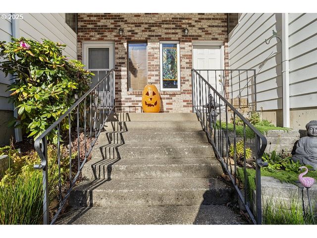 14850 Ne ROSE Pkwy, Portland, OR 97230