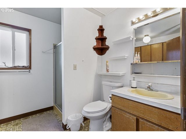 14850 Ne ROSE Pkwy, Portland, OR 97230