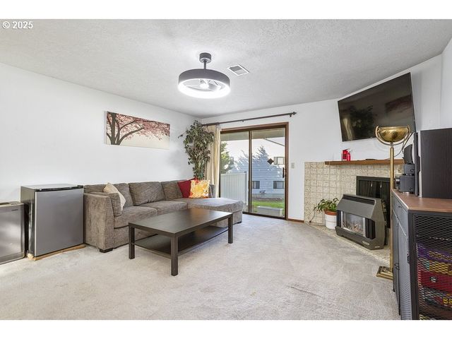 14850 Ne ROSE Pkwy, Portland, OR 97230