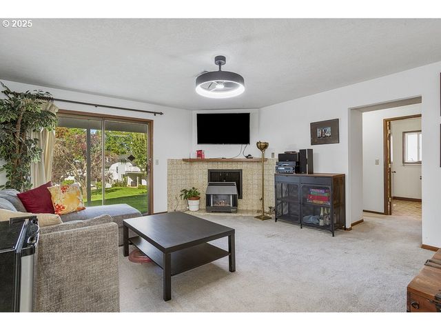 14850 Ne ROSE Pkwy, Portland, OR 97230