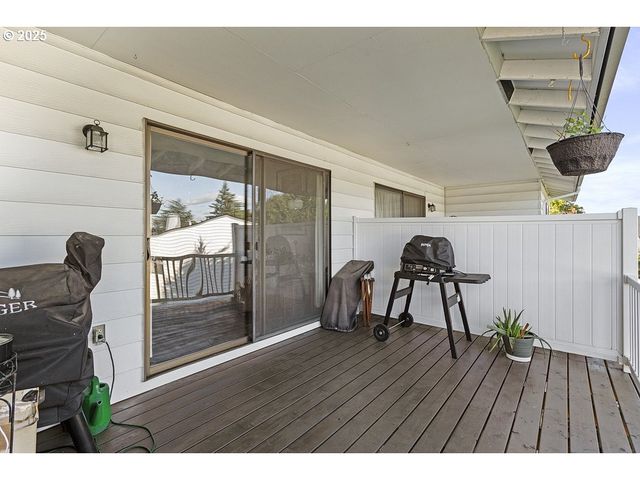 14850 Ne ROSE Pkwy, Portland, OR 97230