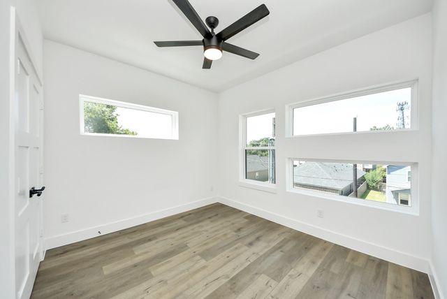5030 Mallow Street C, Houston, TX 77033