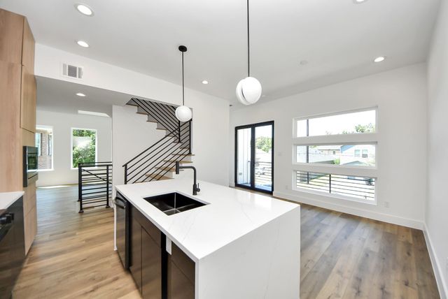 5030 Mallow Street C, Houston, TX 77033