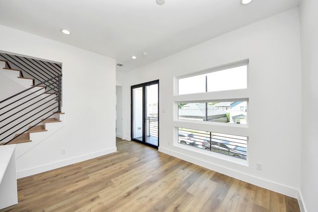 5030 Mallow Street C, Houston, TX 77033