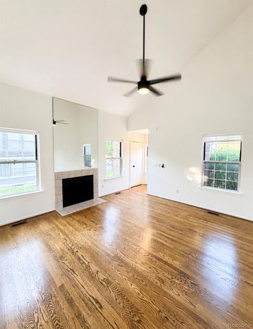 6798 Chimney Sweep ct, West Bloomfield Charter Township, MI 48322