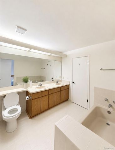 6798 Chimney Sweep ct, West Bloomfield Charter Township, MI 48322