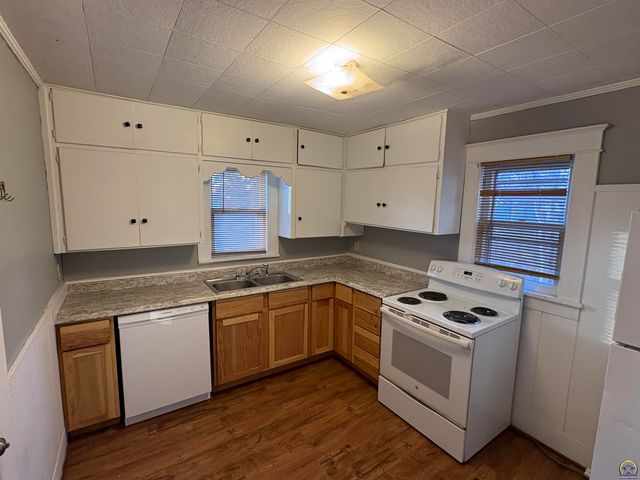 1415 Neosho St, Emporia, KS 66801