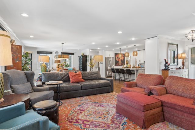 1011 Lakeshore Dr, Gallatin, TN 37066