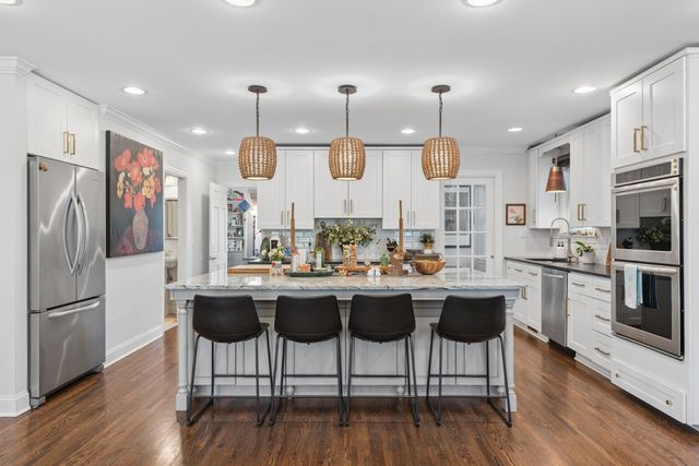 1011 Lakeshore Dr, Gallatin, TN 37066