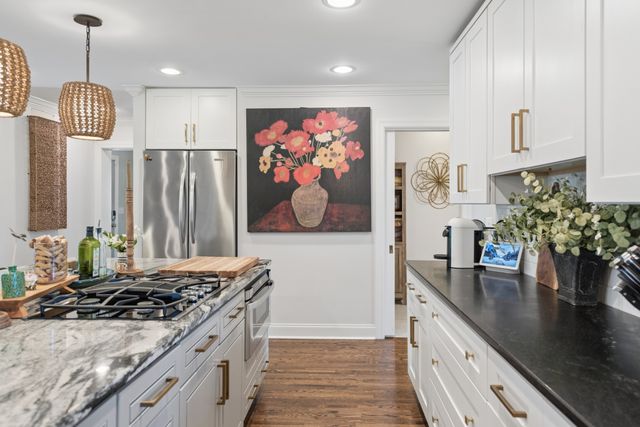 1011 Lakeshore Dr, Gallatin, TN 37066