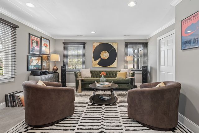 1011 Lakeshore Dr, Gallatin, TN 37066