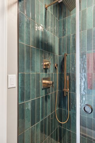 1011 Lakeshore Dr, Gallatin, TN 37066