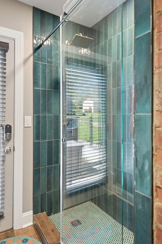 1011 Lakeshore Dr, Gallatin, TN 37066