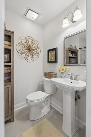 1011 Lakeshore Dr, Gallatin, TN 37066