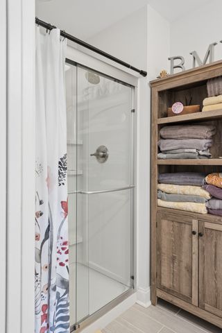 1011 Lakeshore Dr, Gallatin, TN 37066