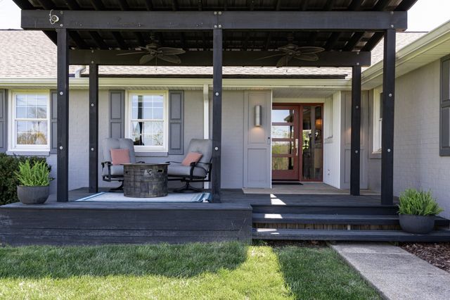 1011 Lakeshore Dr, Gallatin, TN 37066