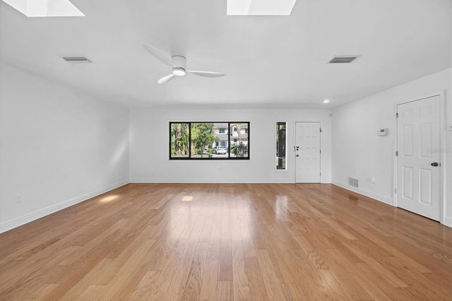 1632 WORRINGTON STREET, Sarasota, FL 34231