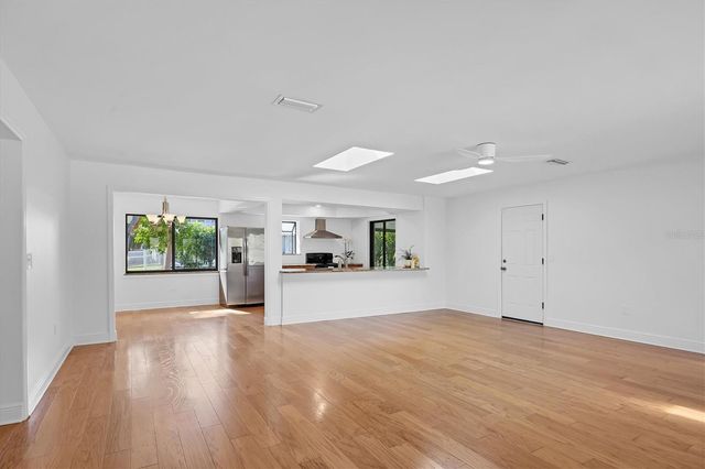 1632 WORRINGTON STREET, Sarasota, FL 34231