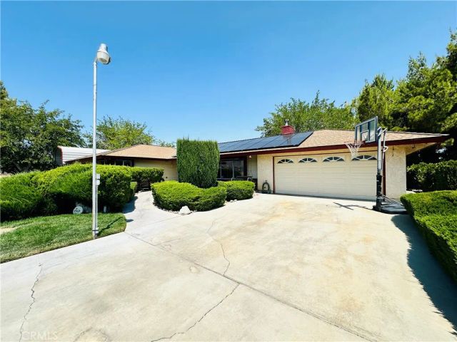 1515 W Avenue O12, Palmdale, CA 93551