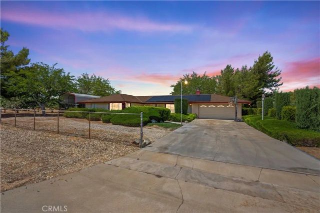 1515 W Avenue O12, Palmdale, CA 93551