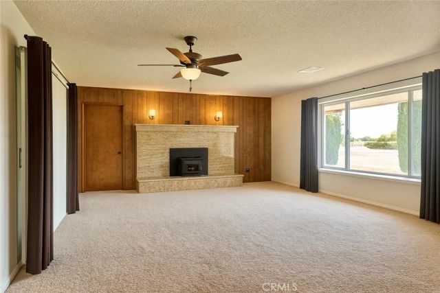 1515 W Avenue O12, Palmdale, CA 93551