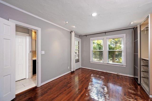 6802 Vivian Avenue, Dallas, TX 75223