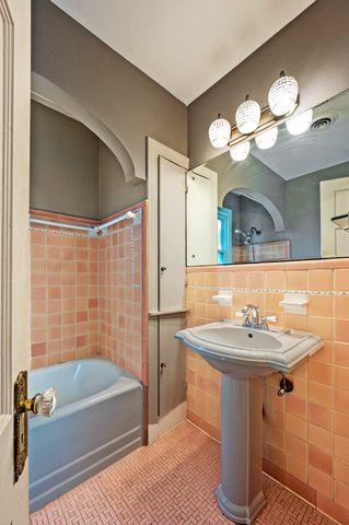 6802 Vivian Avenue, Dallas, TX 75223