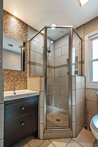 6802 Vivian Avenue, Dallas, TX 75223