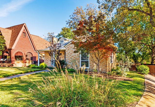 6802 Vivian Avenue, Dallas, TX 75223