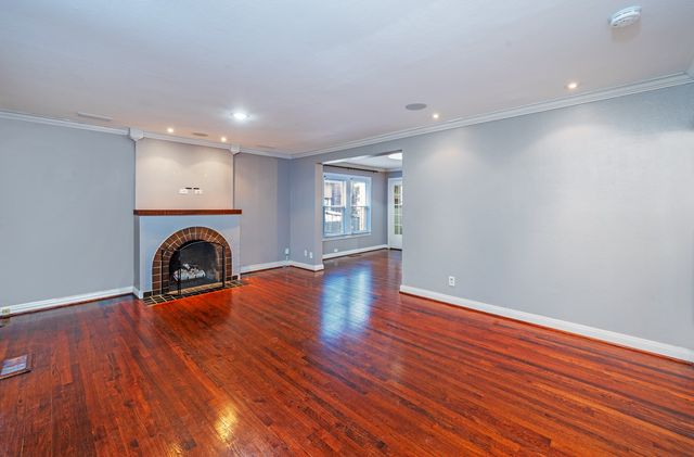 6802 Vivian Avenue, Dallas, TX 75223