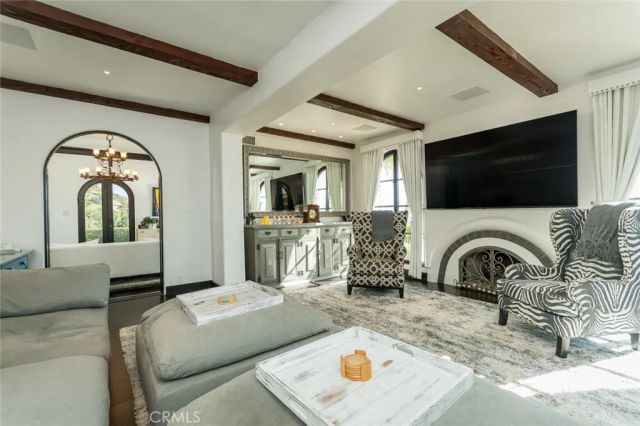 330 Kempton Road, Glendale, CA 91202