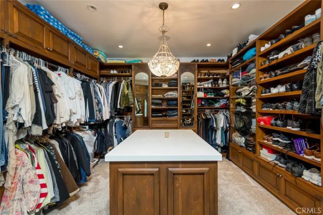 330 Kempton Road, Glendale, CA 91202