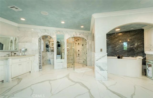 330 Kempton Road, Glendale, CA 91202