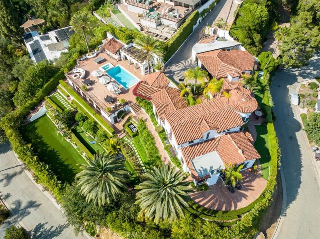 330 Kempton Road, Glendale, CA 91202