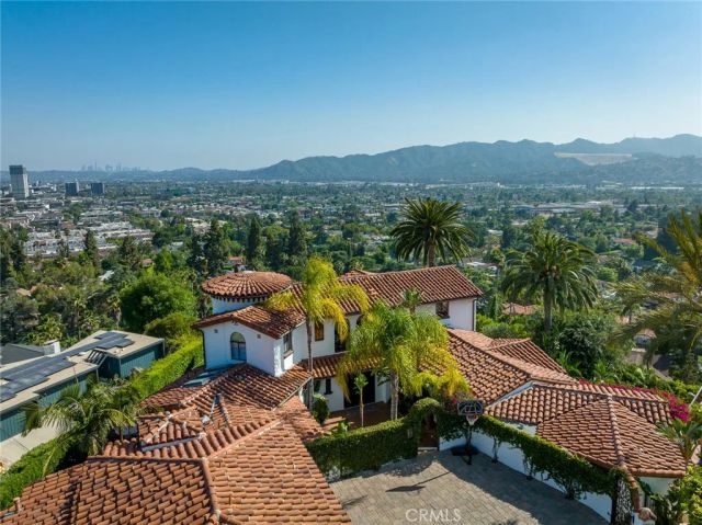 330 Kempton Road, Glendale, CA 91202
