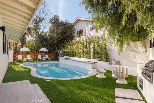 19629 Wells Dr, Tarzana, CA 91356