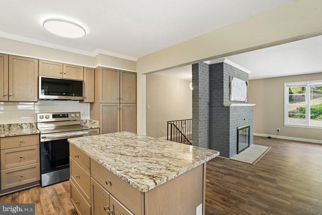 309 CEDAR RIDGE DR, Oxon Hill, MD 20745