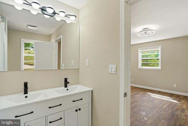 309 CEDAR RIDGE DR, Oxon Hill, MD 20745