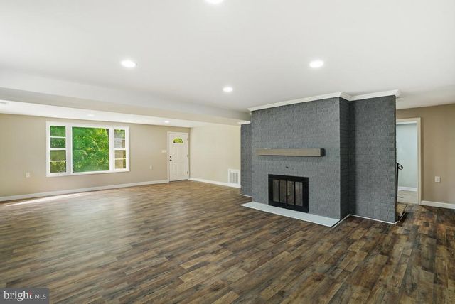 309 CEDAR RIDGE DR, Oxon Hill, MD 20745