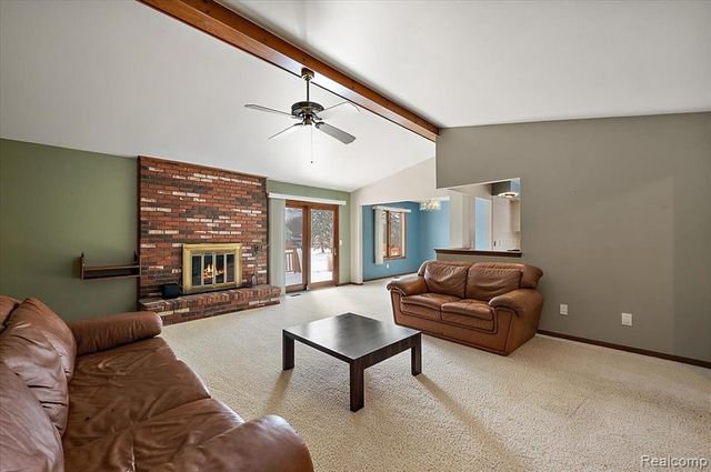 2251 Highsplint Drive, Rochester Hills, MI 48307