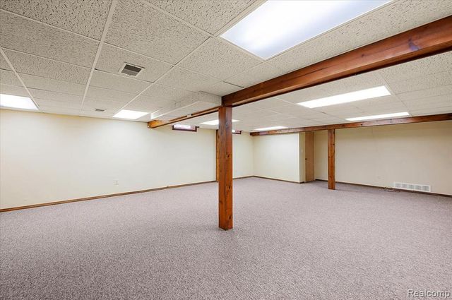 2251 Highsplint Drive, Rochester Hills, MI 48307