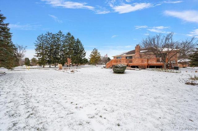 2251 Highsplint Drive, Rochester Hills, MI 48307