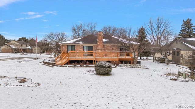 2251 Highsplint Drive, Rochester Hills, MI 48307