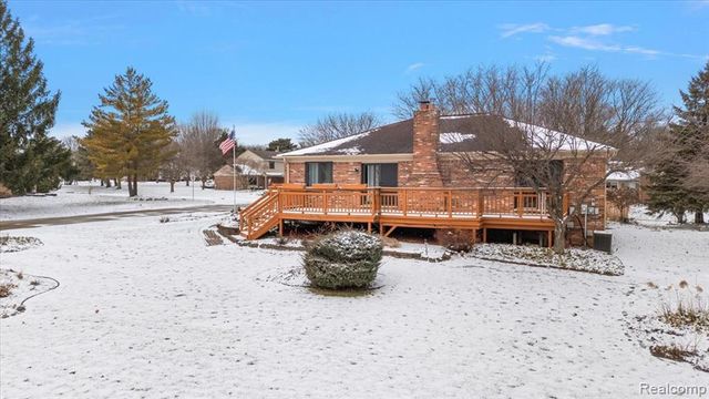 2251 Highsplint Drive, Rochester Hills, MI 48307