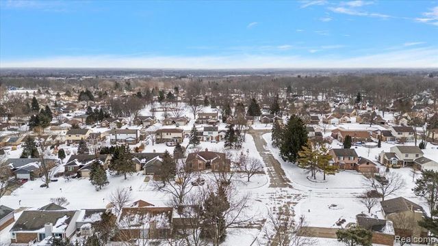 2251 Highsplint Drive, Rochester Hills, MI 48307