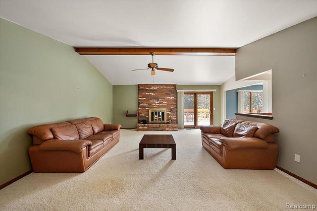 2251 Highsplint Drive, Rochester Hills, MI 48307